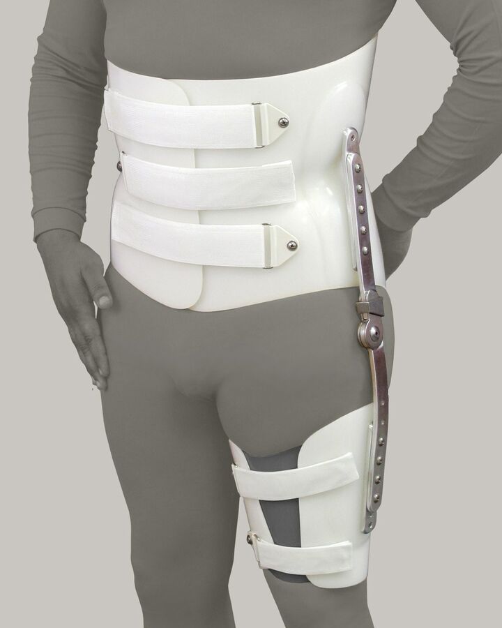 Single opening brace with hip joint and thigh cuff - anterior view